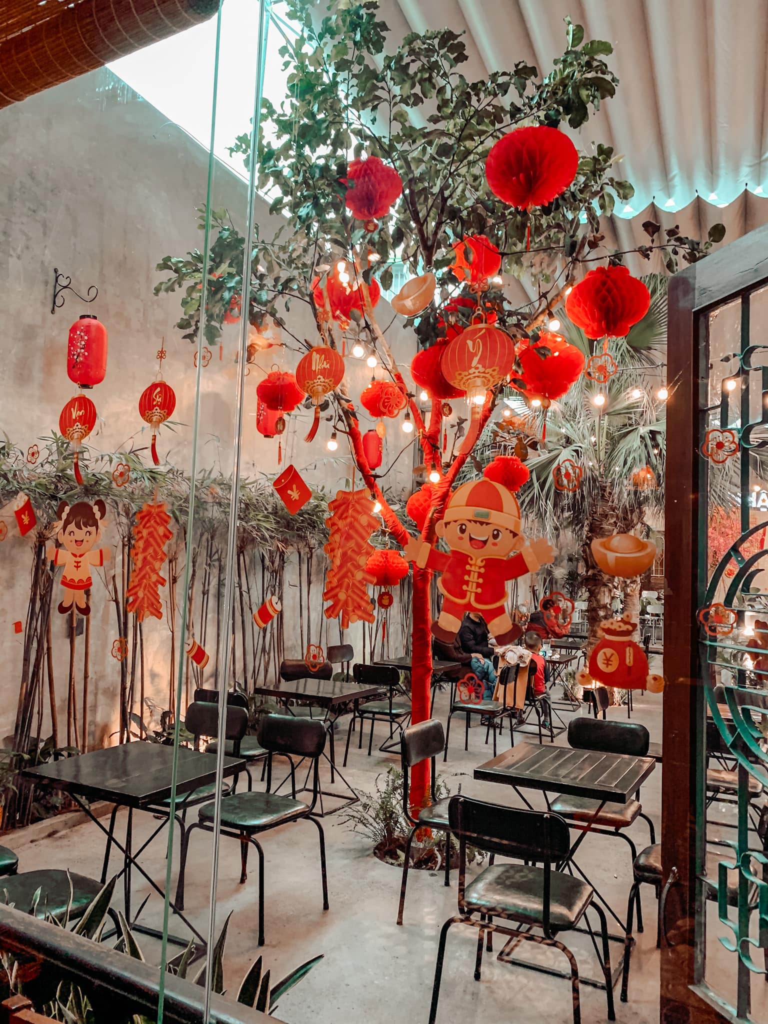 Dịch vụ trang trí tết 2022 cho quán cafe tại Hà Nội - Chill decor